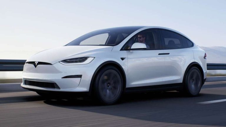 Tesla Adds Steam Games Support In A New Update